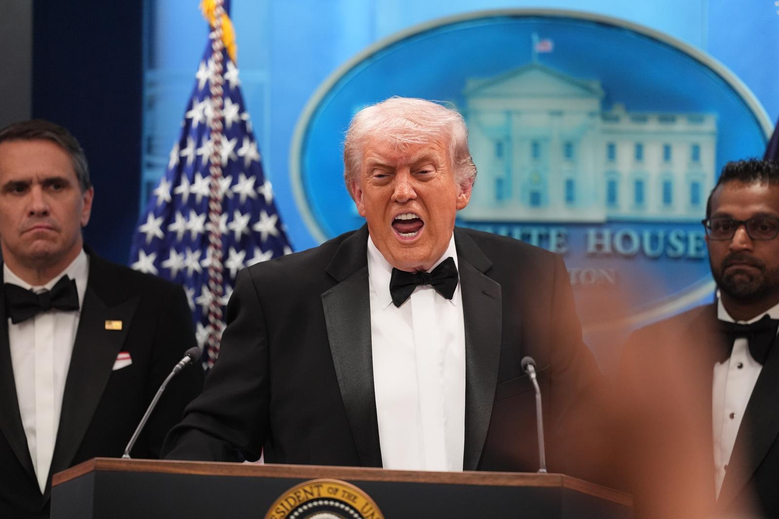 [속보]트럼프 “용의자 단독 범행…이란 전쟁과 무관할 것”