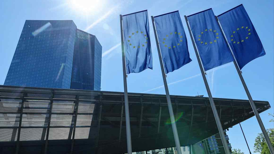 ECB holds interest rates at 2% as inflation rises