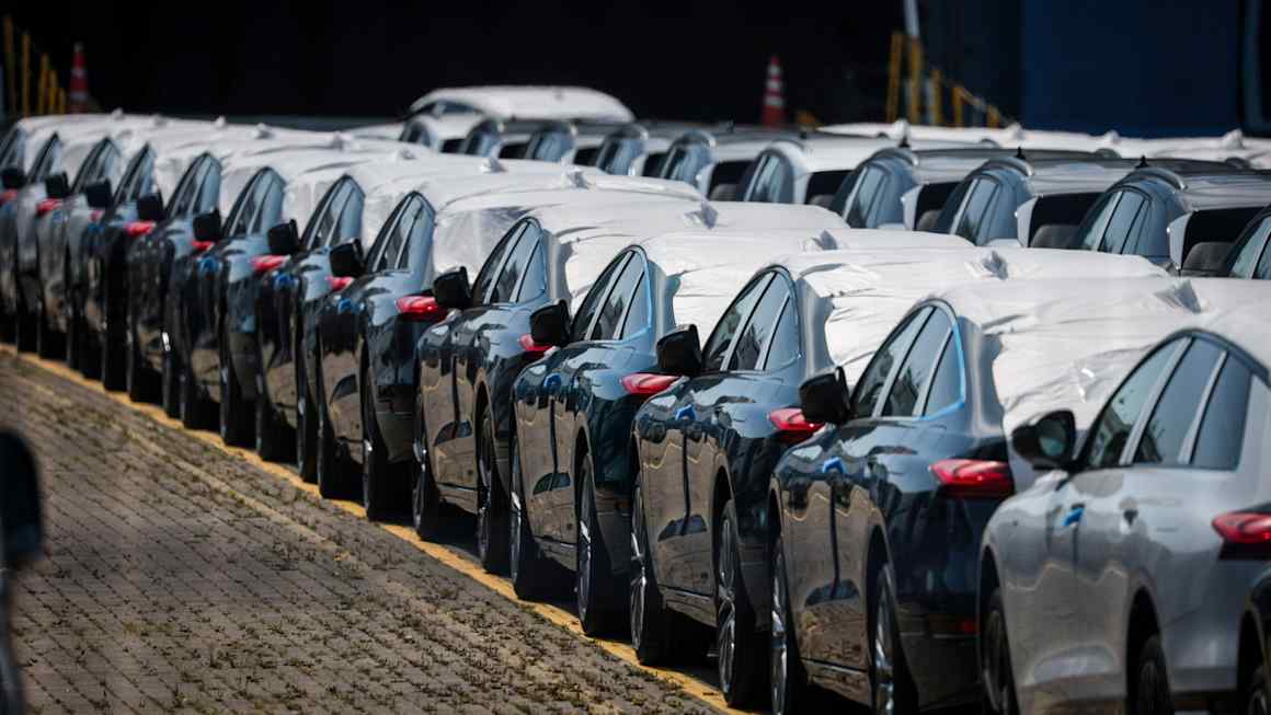 Trump says he will raise tariff on European vehicles to 25%
