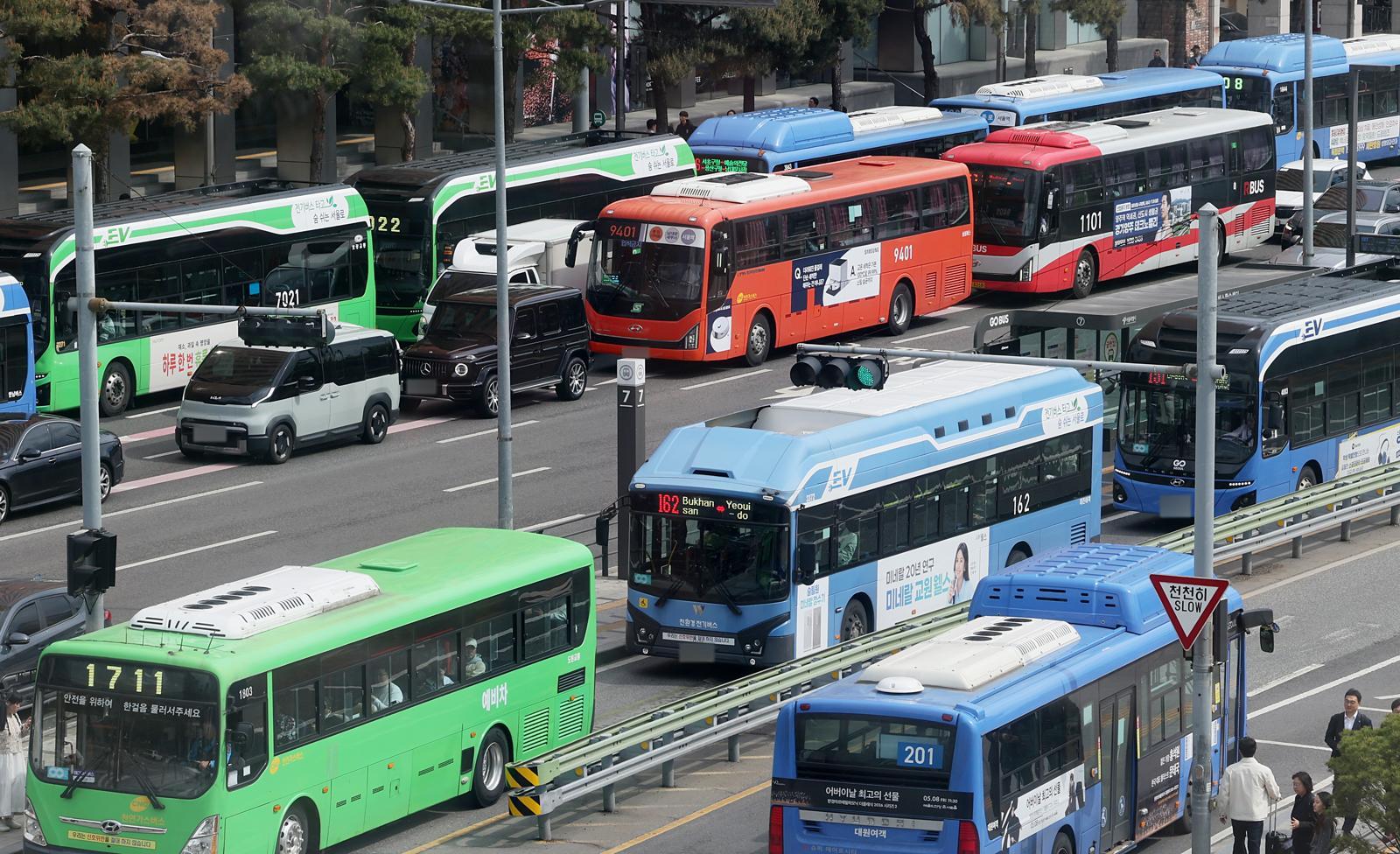 고유가에 대중교통 ‘북적’…버스·지하철 배차 늘려 혼잡 줄인다