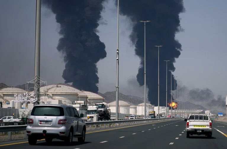 UAE, 내달 1일 OPEC 탈퇴… 원유 생산 늘린다