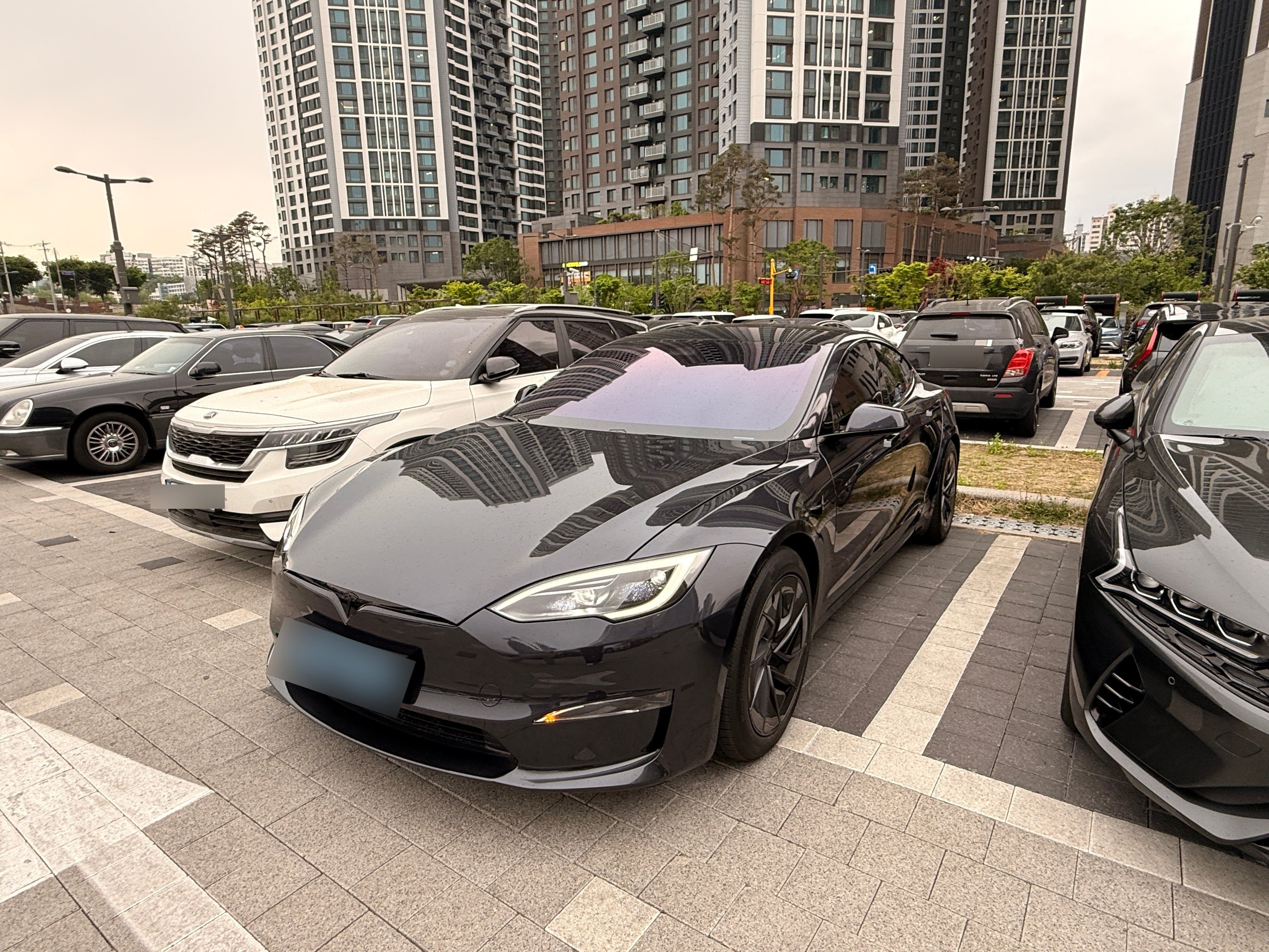 “월 이용료 399만원인데 사전예약 2000명 몰렸다”… 테슬라 도입한 쏘카