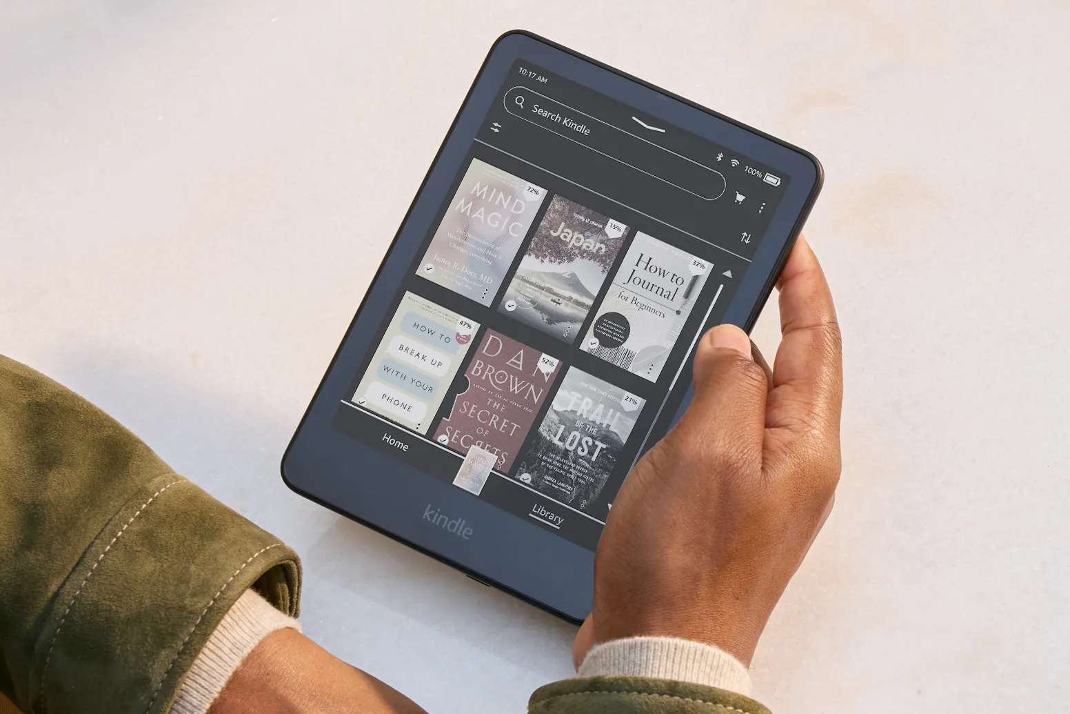 Amazon’s color screen Kindles are finally getting a system-wide dark mode