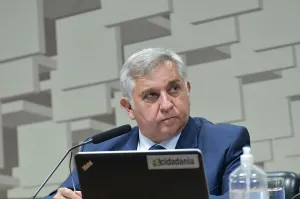 “Vamos votar contra”, diz líder da oposição sobre aprovação de Messias ao STF