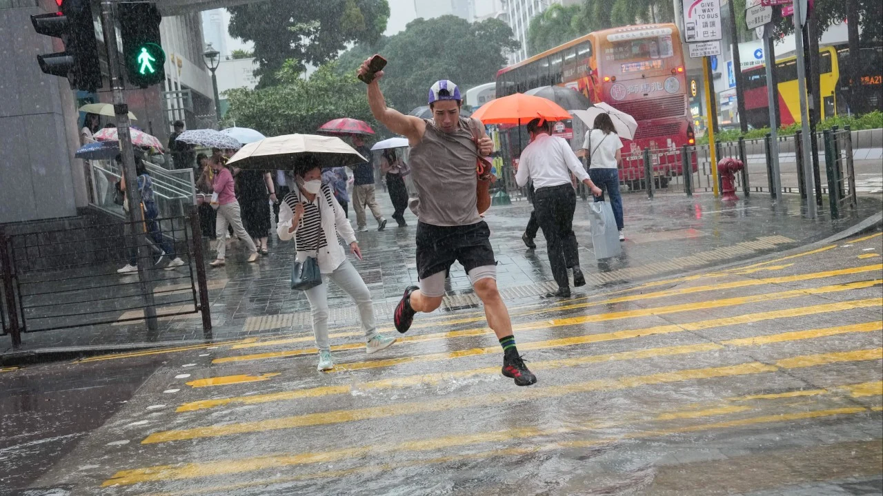 Amber rainstorm warning issued as thunderstorms hit Hong Kong