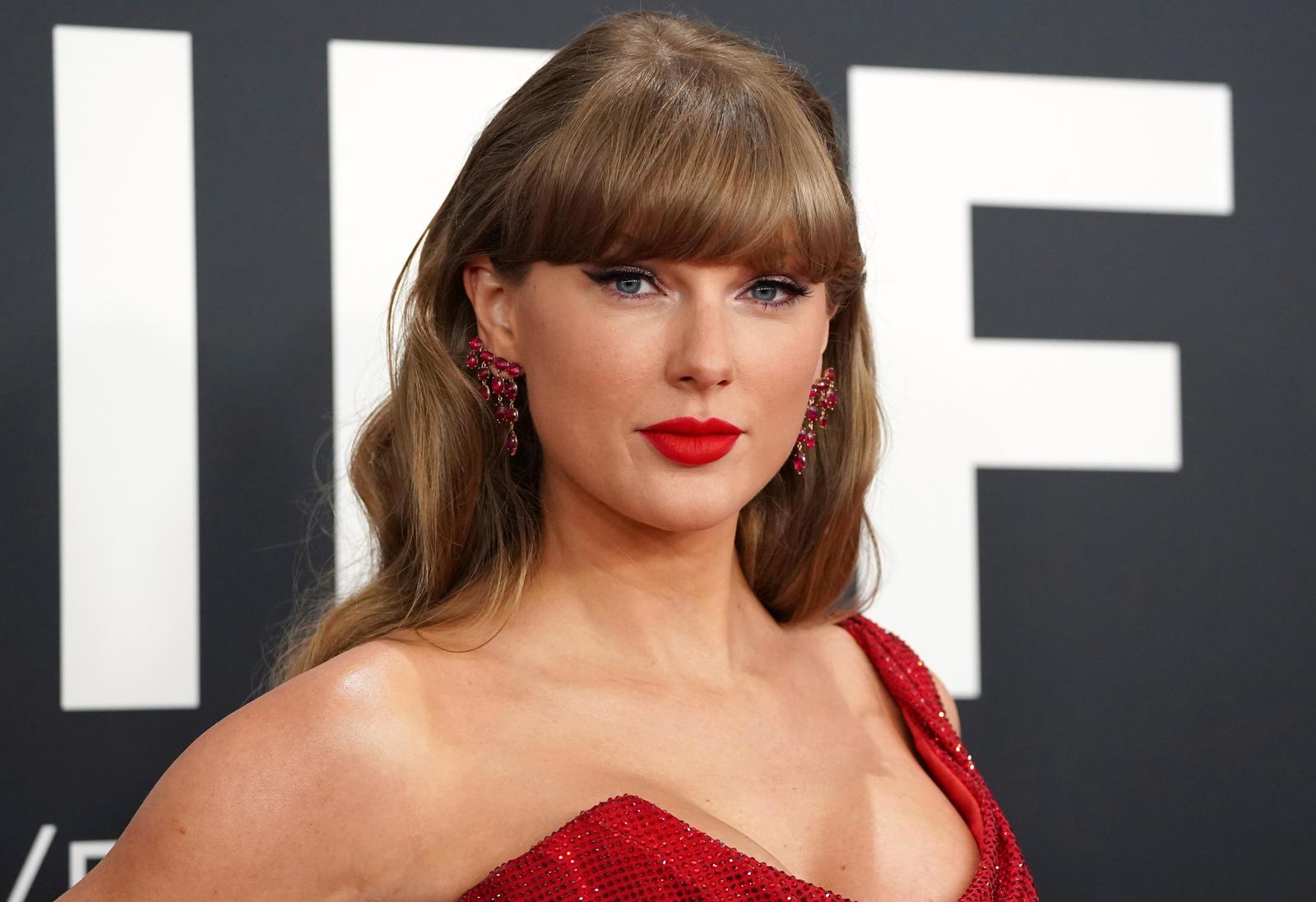 스위프트, 목소리-얼굴 상표권 출원 “AI도용 방지”