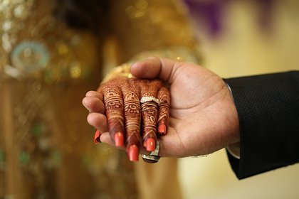 У тети жениха во время свадьбы украли золото на восемь миллионов рублей