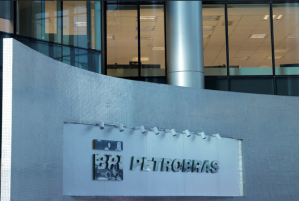Petrobras (PETR4) eleva querosene de aviação em 18% a partir desta sexta