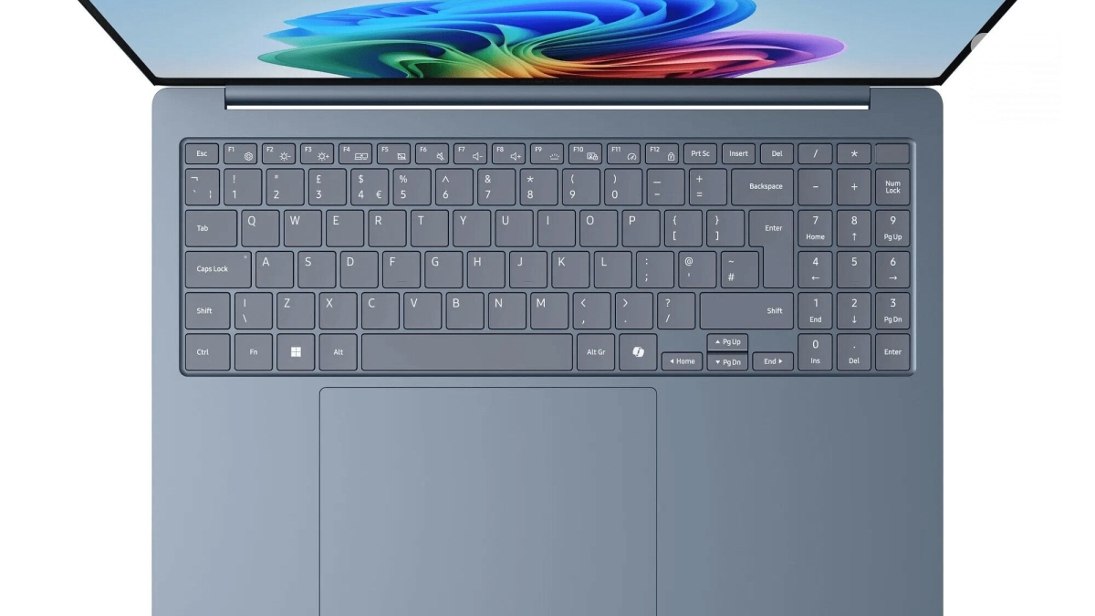 Avec 22h d’autonomie et un Snapdragon X2 Elite 18 cœurs, le Galaxy Book 6 Edge sortirait du bois