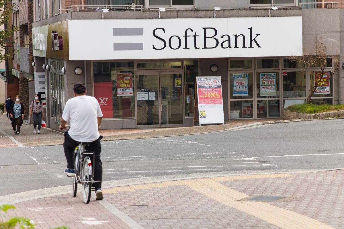 SoftBank-Tied Deal Extends Junk-Debt Spree for US Data Centers