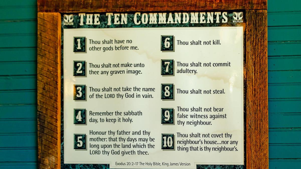 Un Tribunal reconoce a Texas el derecho a exhibir los Diez Mandamientos en las escuelas públicas