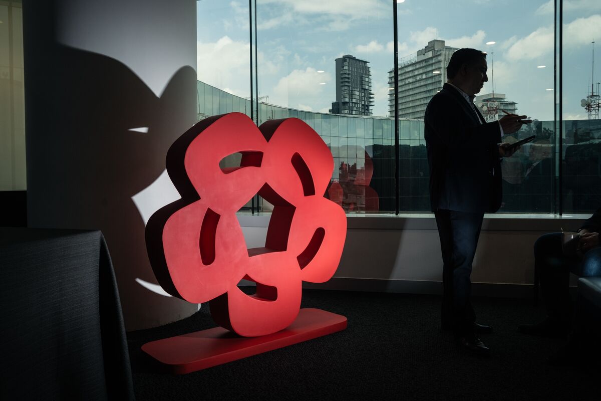 Banamex Selling Global Bonds for First Time Since Citi Sale