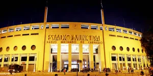 Por que o Pacaembu saiu da rota de jogos de times grandes em São Paulo?