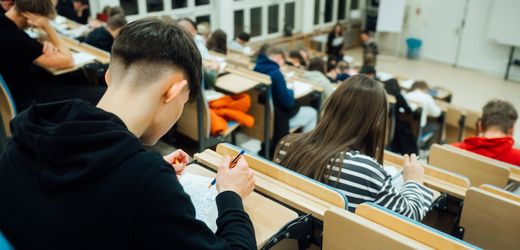 Bildung: Warum so viele Kinder in Deutschland an Rechtschreibung scheitern