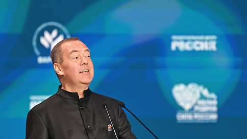 Медведев предложил ввести новые сборы с ЕС за экспортируемые Россией удобрения