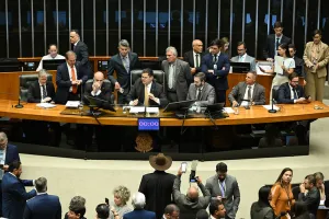 Congresso derruba veto de Lula ao PL da Dosimetria, que reduz penas do 8 de Janeiro