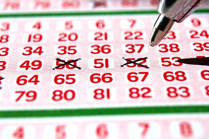 Женщина разбогатела на 15 миллионов рублей благодаря подарку мужа