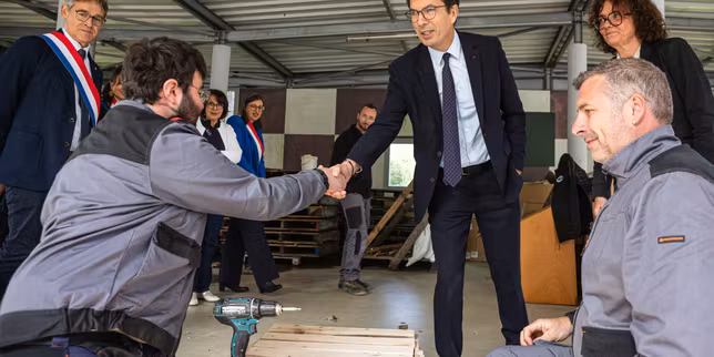 Emploi : le nombre d’inscrits à France Travail en baisse de 2,4 % au premier trimestre