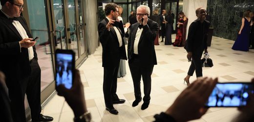 Donald Trump: Wie ein Saal voller Reporter auf den Anschlagsversuch reagierte