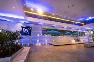 Ibovespa Futuro cai com Vale e IPCA-15 no radar; impasse continua no Oriente Médio