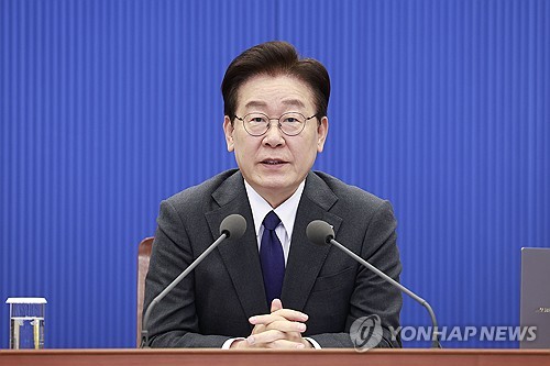 Lee to host Labor Day event with major umbrella labor unions