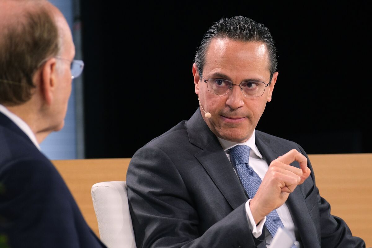 Shell CEO Says Blockade May Mean Energy Shortages Last Into 2027