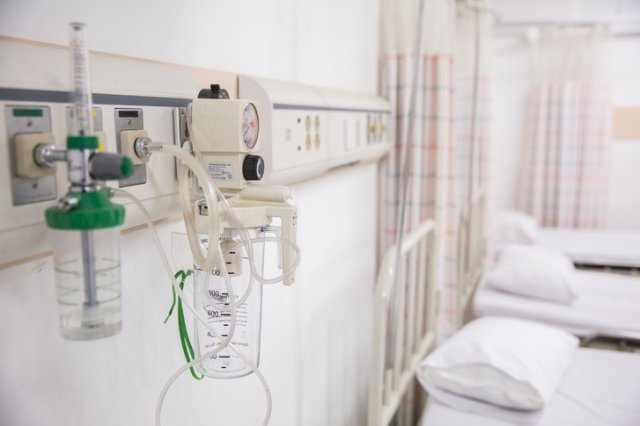 연명의료 유보-중단, 8년만에 50만명 넘어