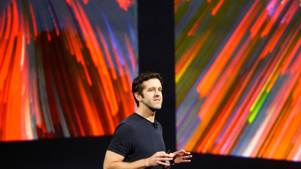 Tim Cook va être remplacé à la direction générale d'Apple par John Ternus