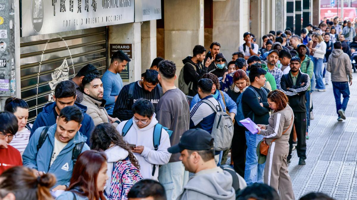 Arranca el proceso de regularización presencial de migrantes en más de 400 oficinas