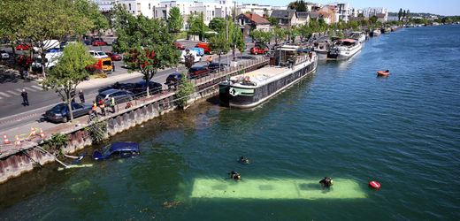 Frankreich: Bus stürzt in die Seine – vier Menschen gerettet