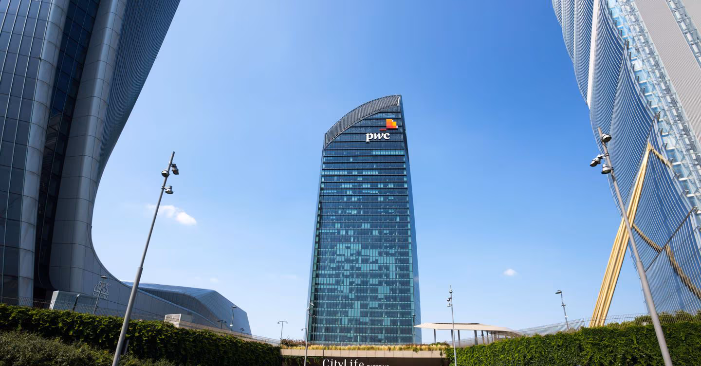 Pwc, nell'industria globale AI e transizione spingono l'M&amp;A