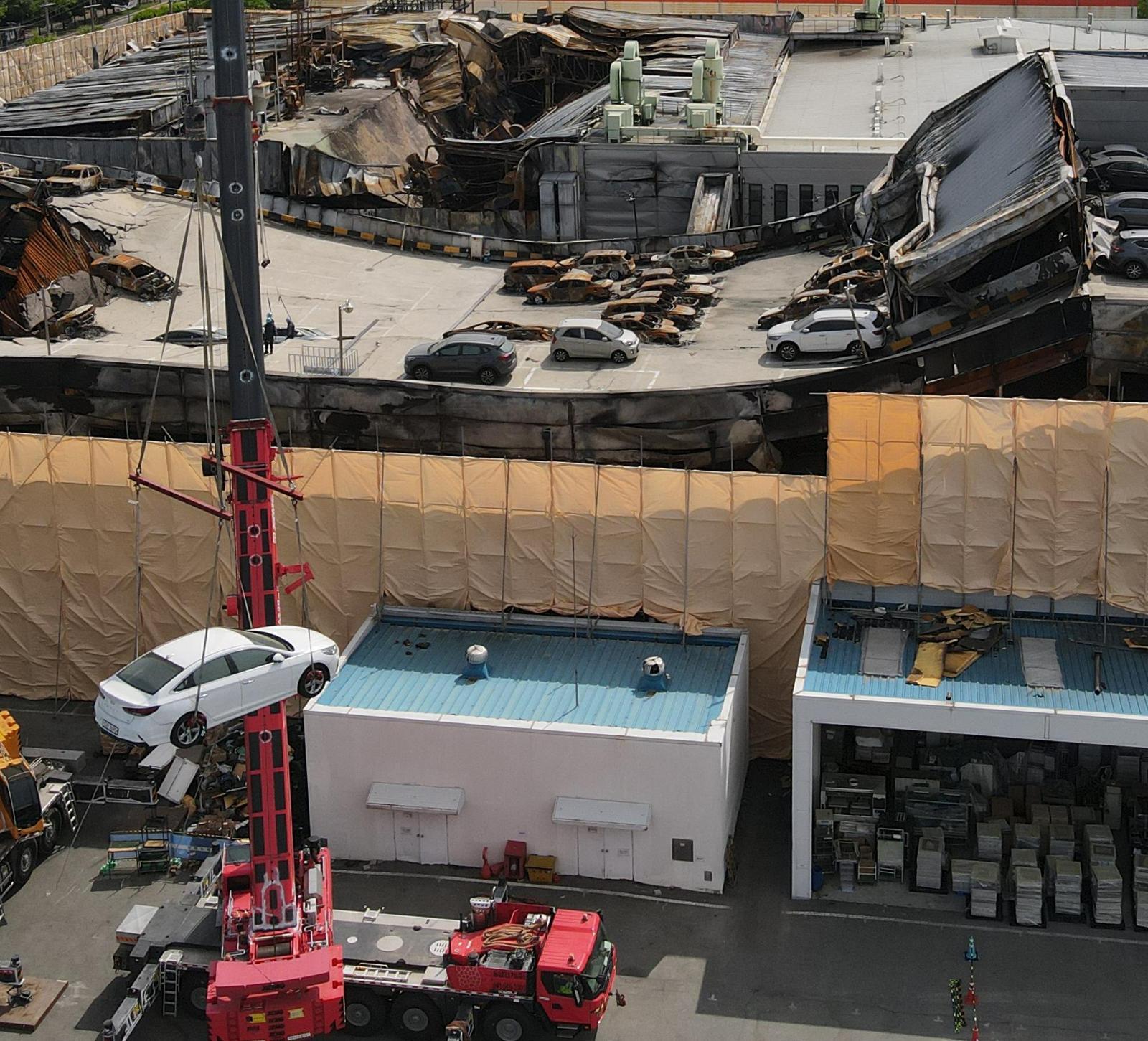 14명 숨진 대전 화재참사 공장 철거 돌입