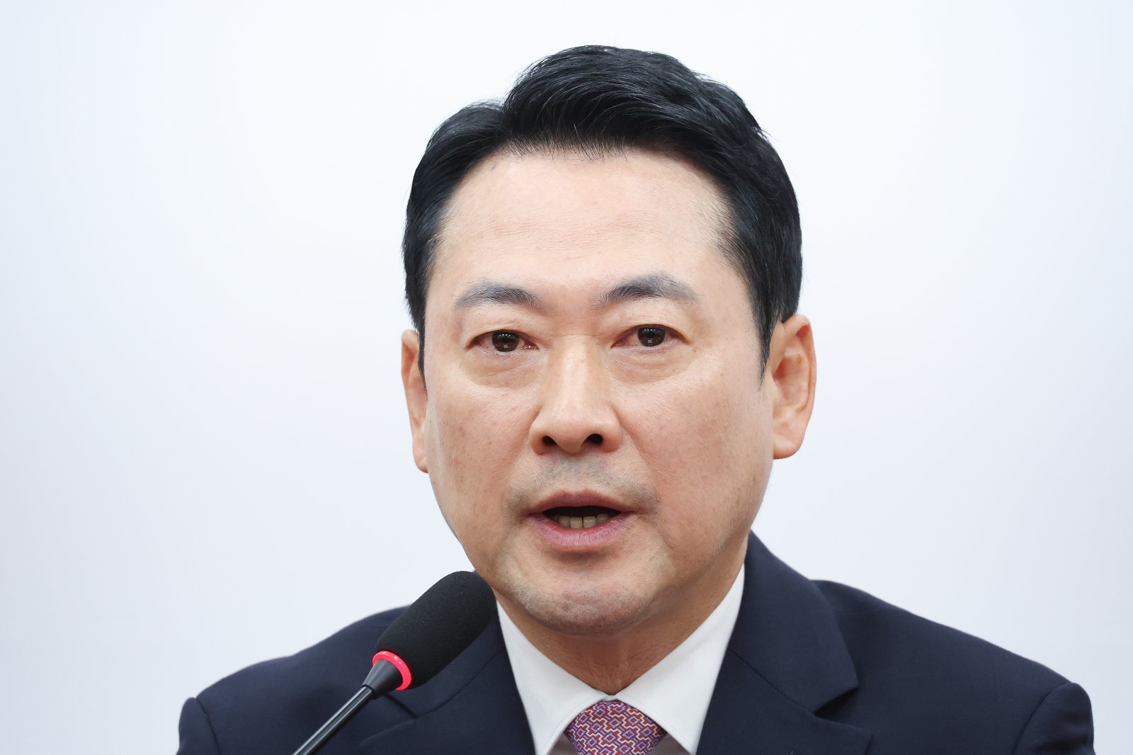 장동혁 “김용 침묵 대가로 공천 겁박…金 입 열면 李재판 재개”