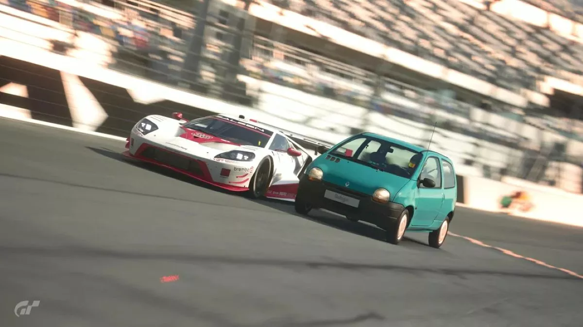 «C’est la meilleure chose jamais ajoutée à ce jeu vidéo» : les coulisses de l’incursion insolite de la Twingo dans Gran Turismo 7