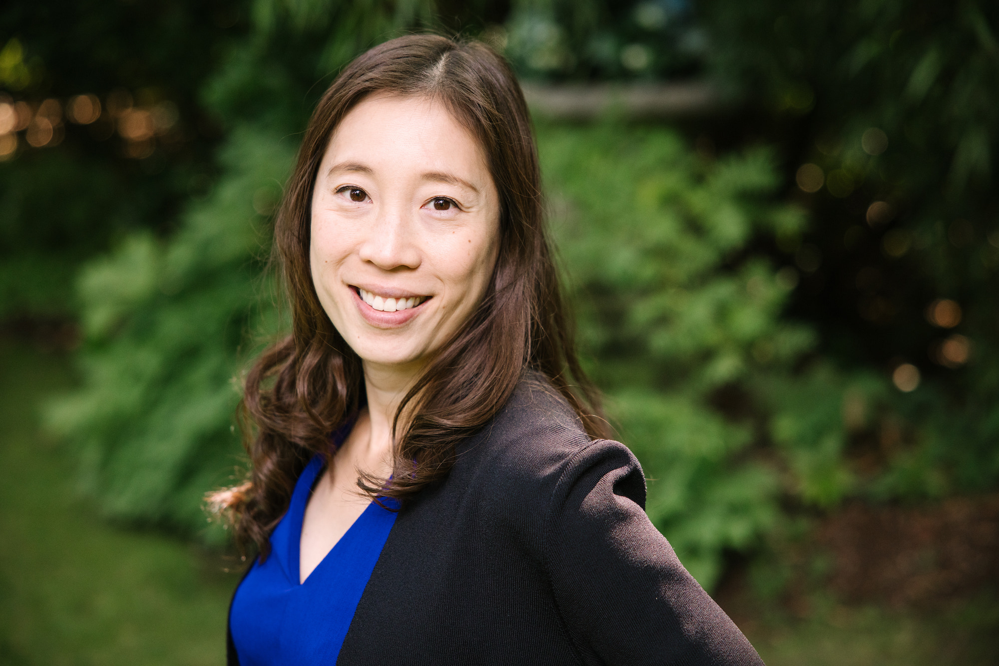 I Was a Hiring Manager at the White House. Here’s the Biggest Mistake People Make on Resumes — and How I Turned That Into a $400K Side Hustle.