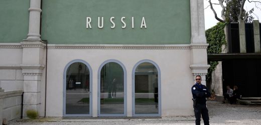 Biennale in Venedig: Jury tritt geschlossen zurück