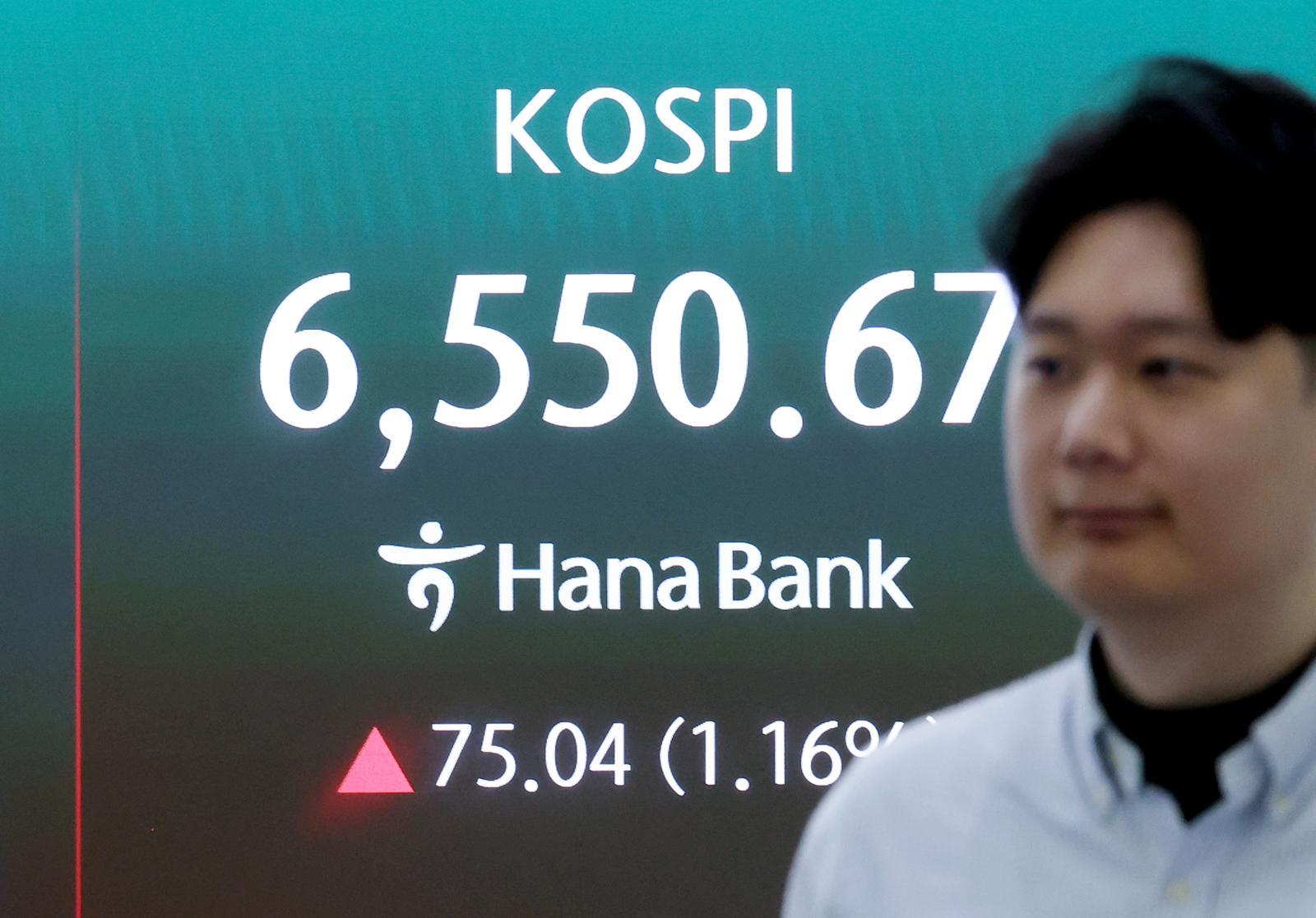 코스피, 장중 최고치 또 경신…6,557.78