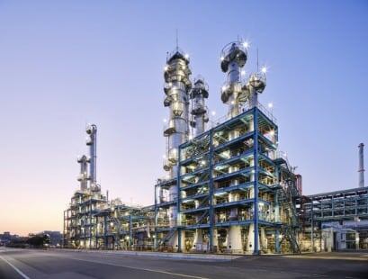 IBK證 “롯데정밀화학, 반도체 현상액 원료 증설… 목표가 8만6000원으로 상향”