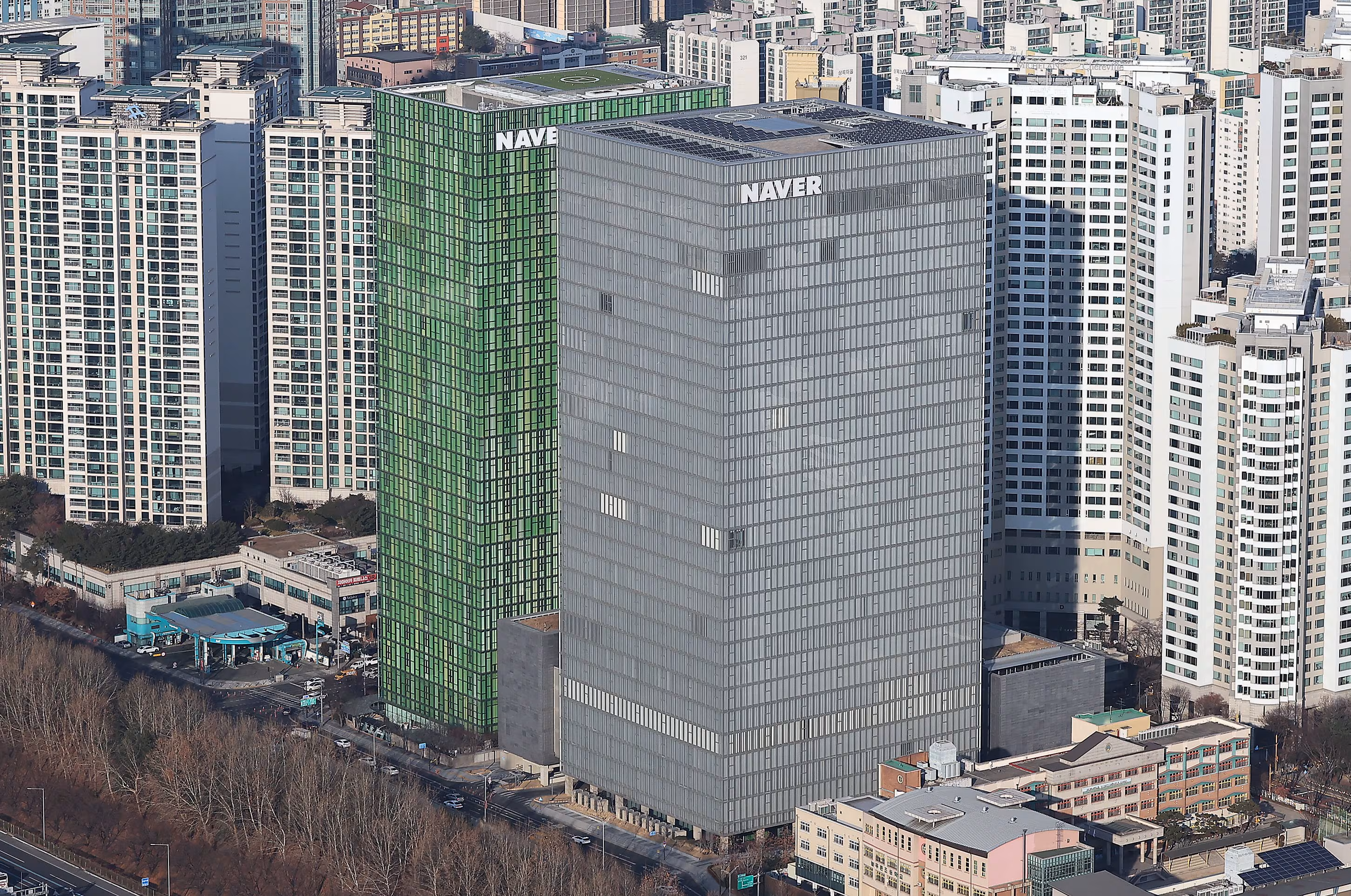 네이버 1분기 매출 3조2411억, 5분기 연속 사상 최대…“AI·C2C 효과“(종합)