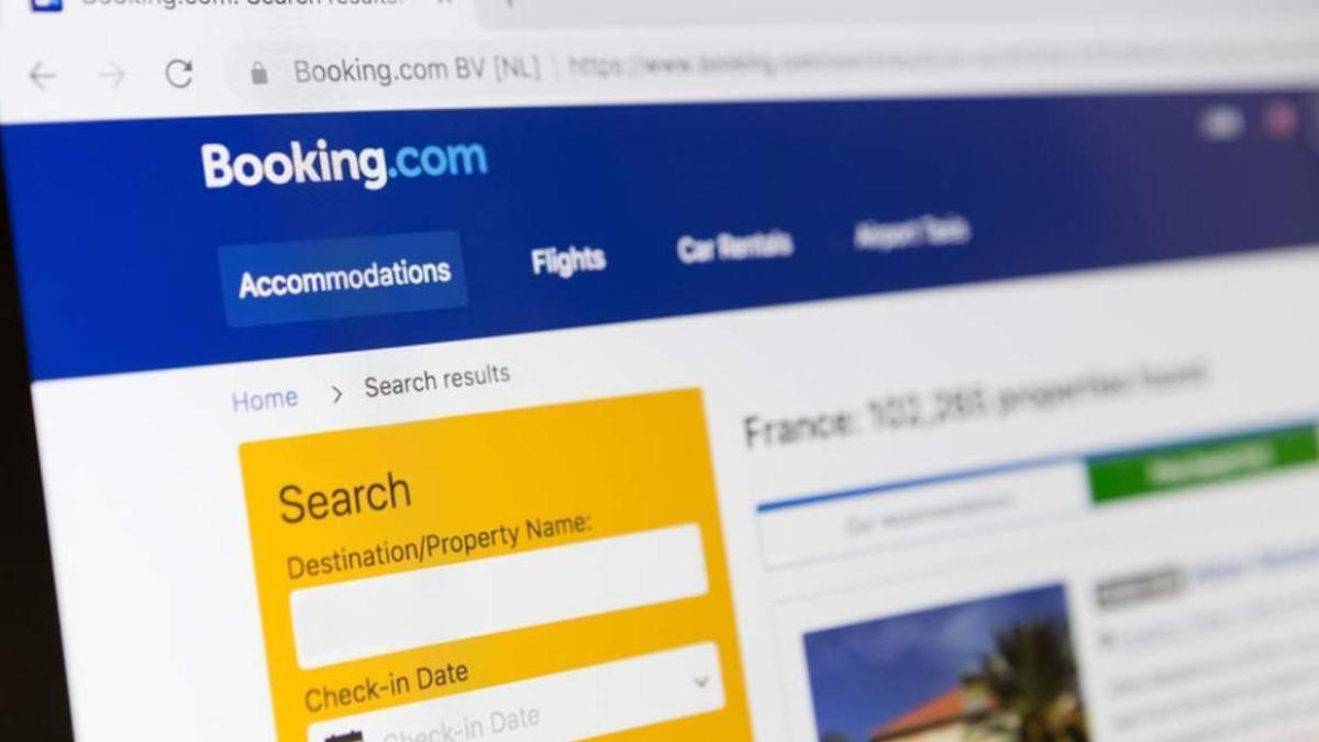 Booking sufre el robo de datos personales de sus clientes tras un ciberataque