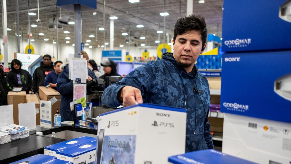 Sony sube 100 euros el precio de PlayStation 5 debido al “panorama económico global”