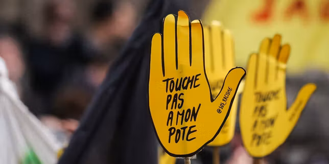 Soupçons de discriminations à l’aéroport de Roissy-Charles-de-Gaulle : SOS Racisme saisit le défenseur des droits, le groupe ADP dément