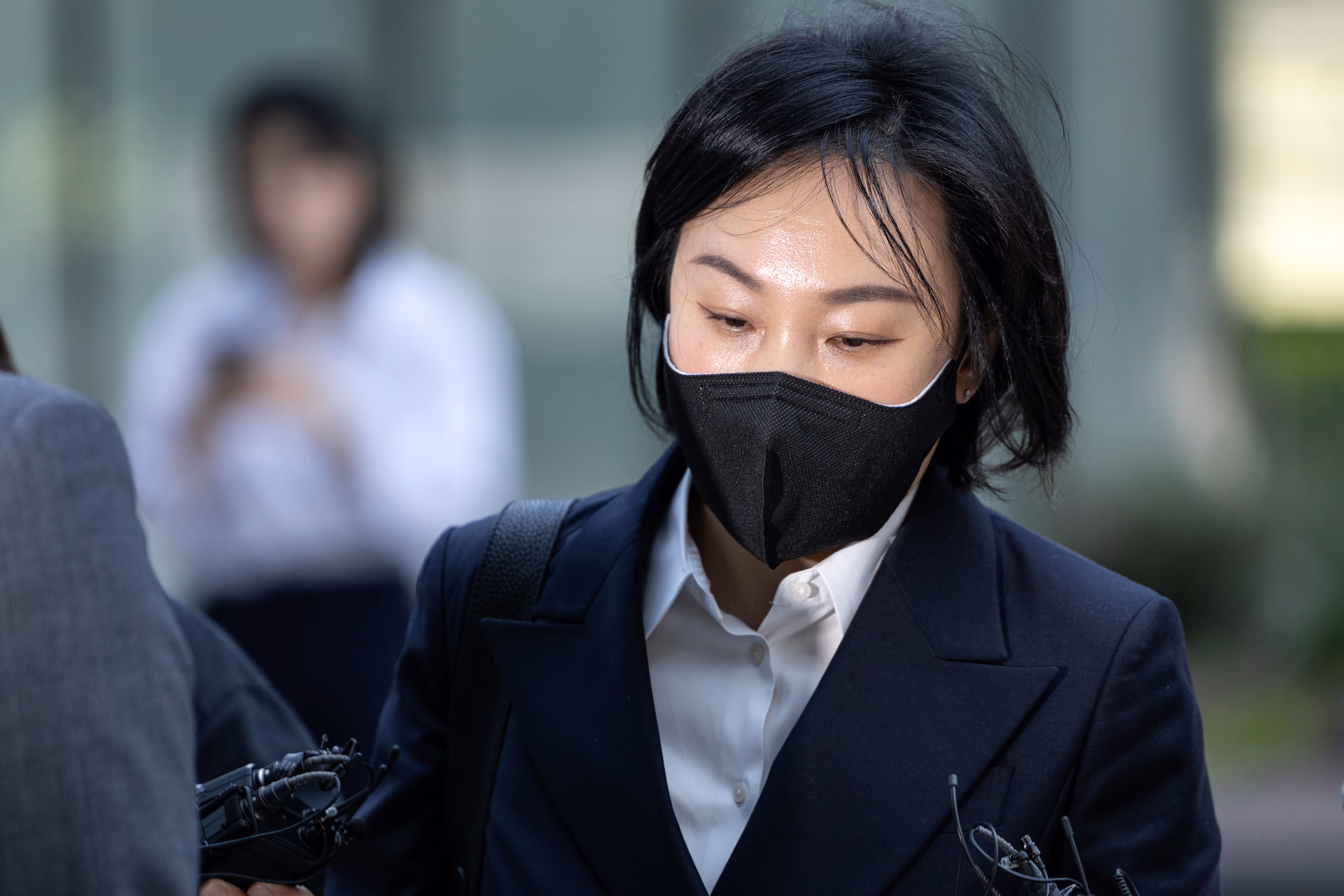 2차 특검, ‘관저 이전 의혹’ 유경옥 전 행정관 압수수색