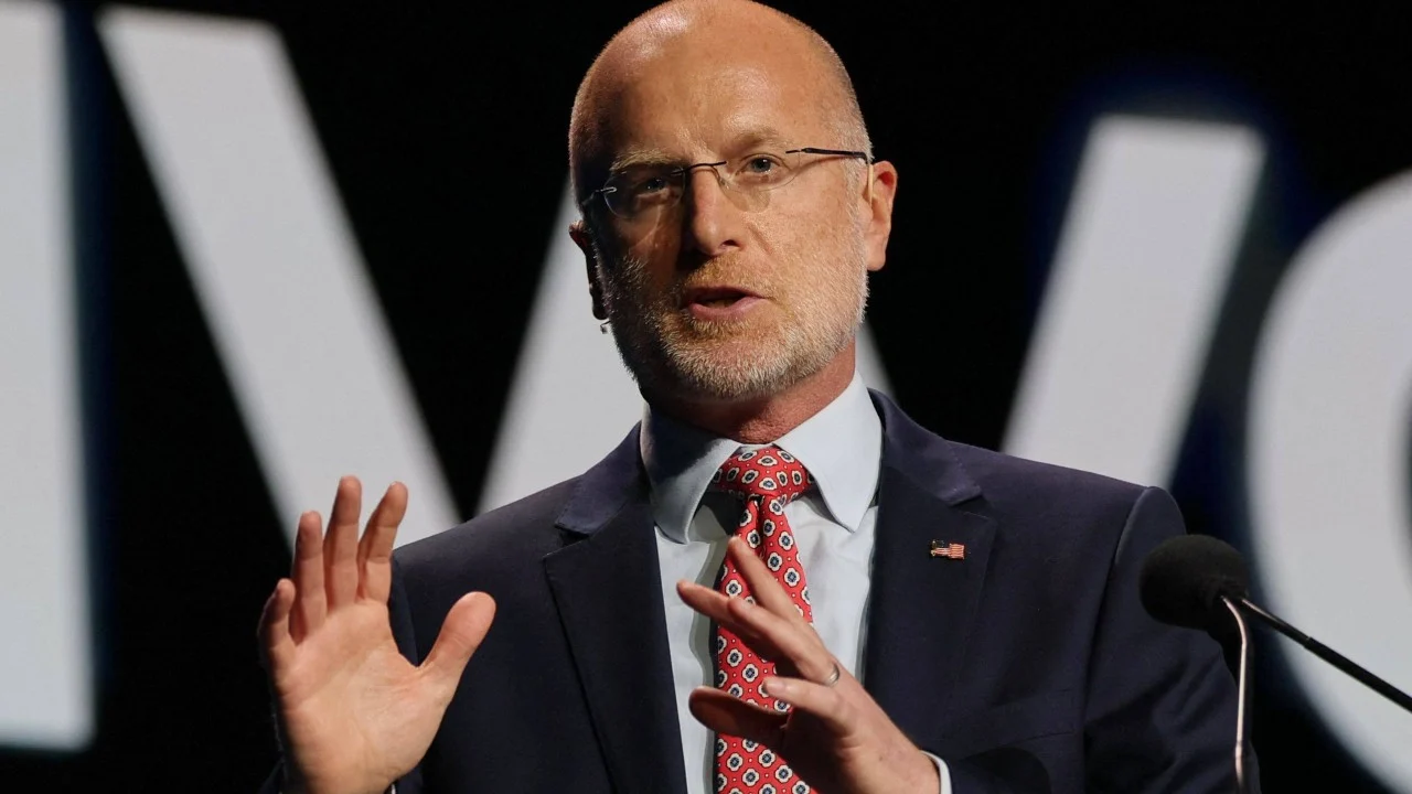 US telecoms agency votes to expand tech crackdown on China