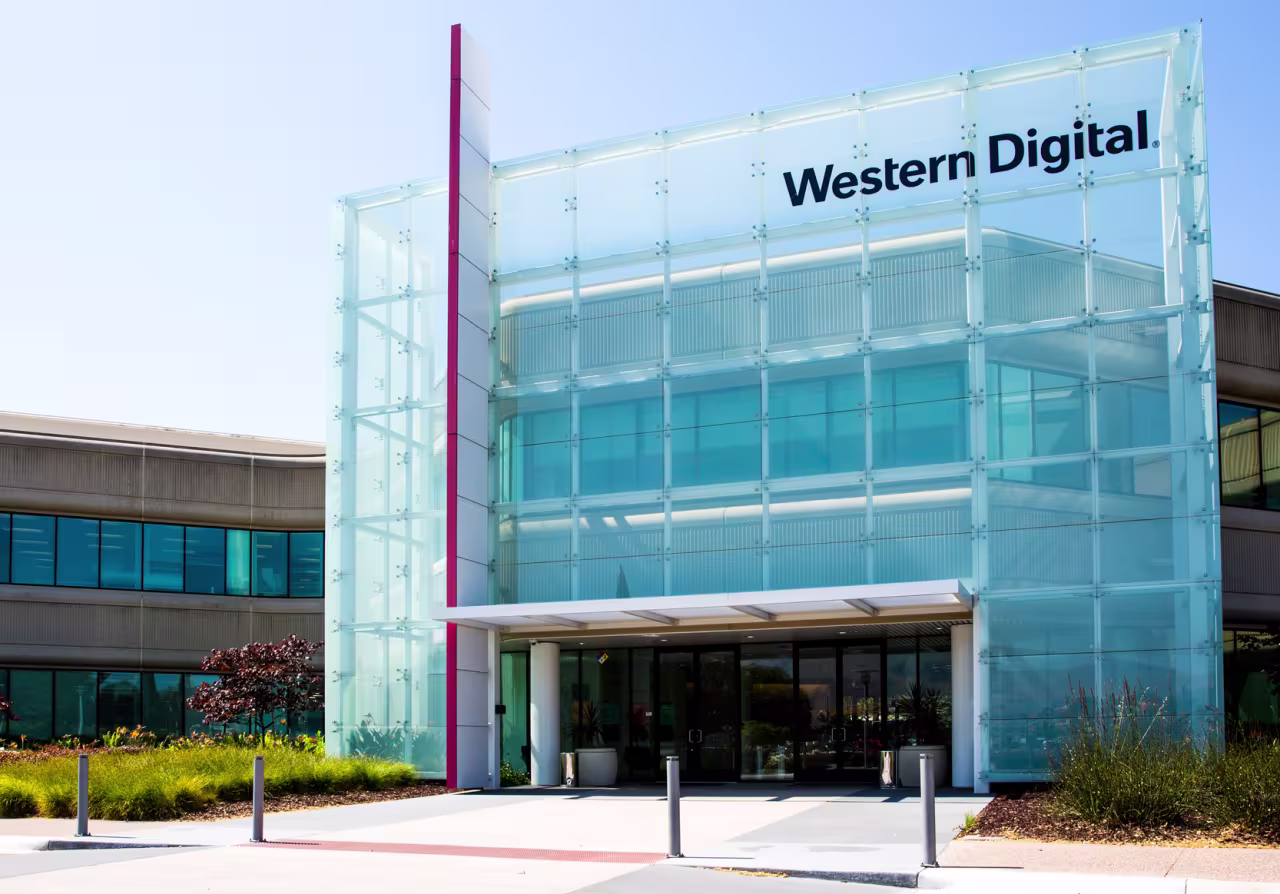 The memory trade is faltering as Western Digital’s stock slides in the face of earnings beat