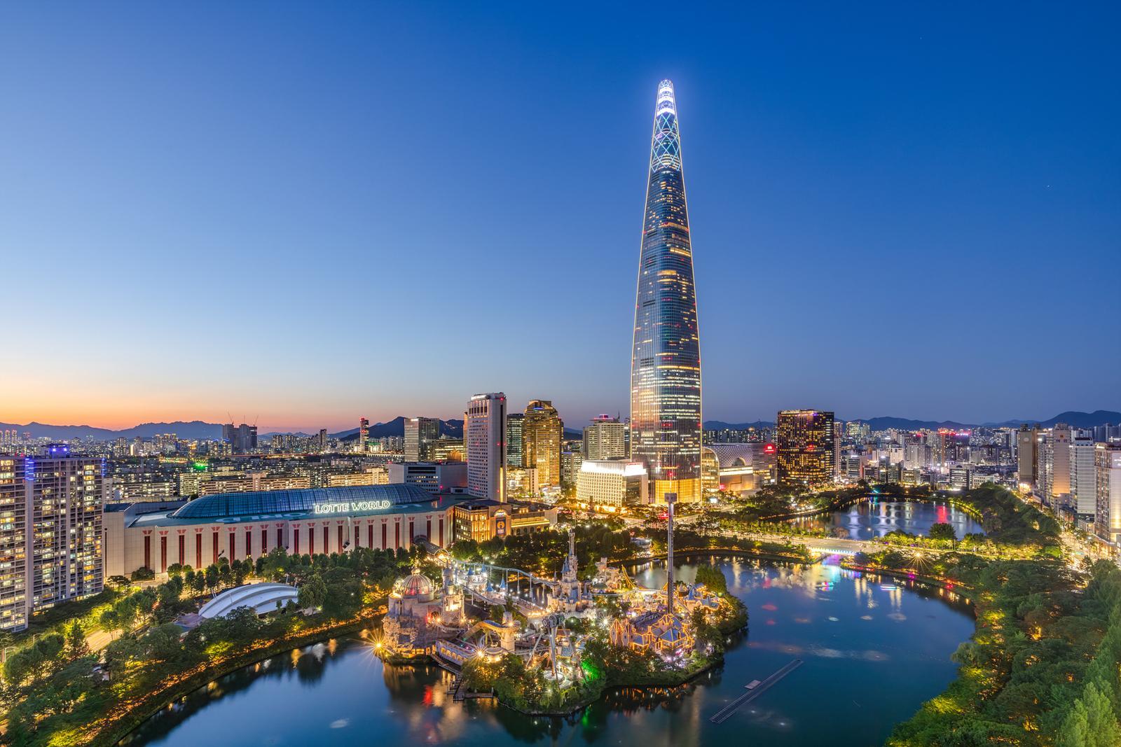 롯데百, 외국인 전용 멤버십 혜택 ‘롯데타운 잠실’로 넓힌다