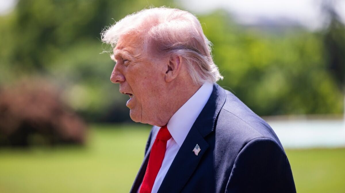 Trump Says US to Hike Tariff Rate on EU Auto Imports