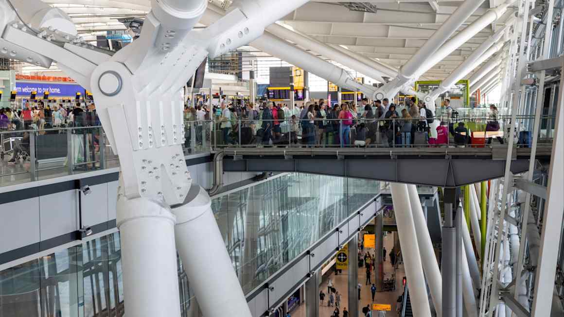 China’s CIC considers selling Heathrow stake over third runway cost worries