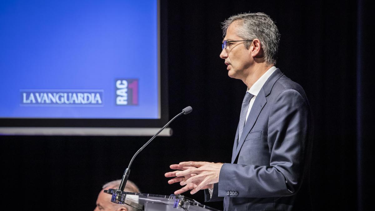 Hernández de Cos lidera un sondeo entre economistas de alto nivel para presidir el BCE