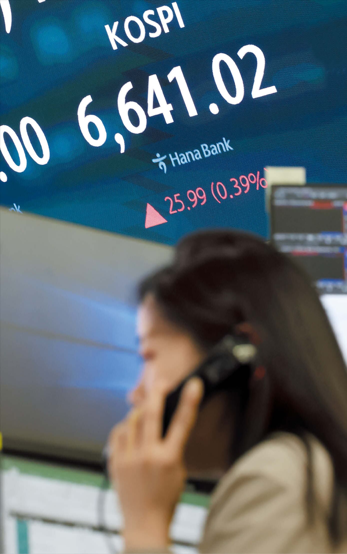 유가 뛰는데, 주가 더 뛰어… 반도체·AI가 깬 ‘증시 공식’